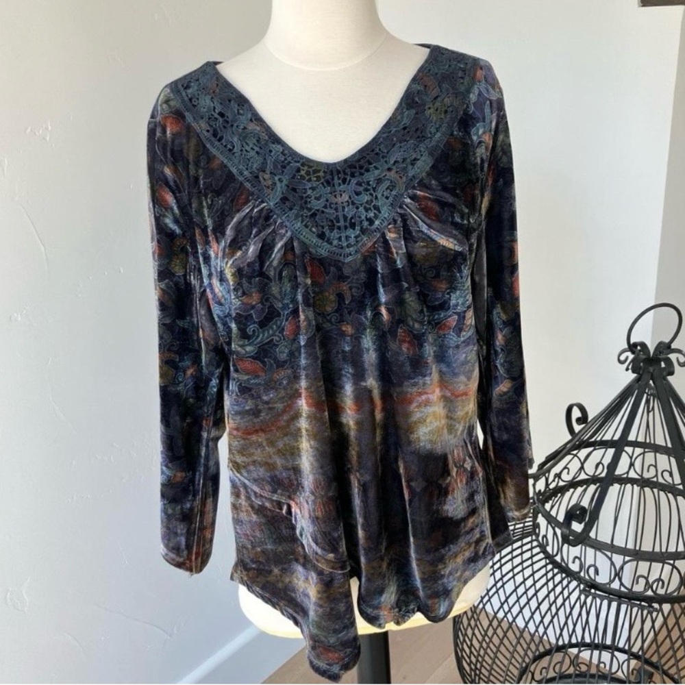 Velvet like Unity World Wear Multicolor floral flowers V-Neck Blouse